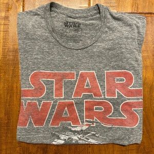 Vintage-feel Star Wars t-shirt with an x-wing!